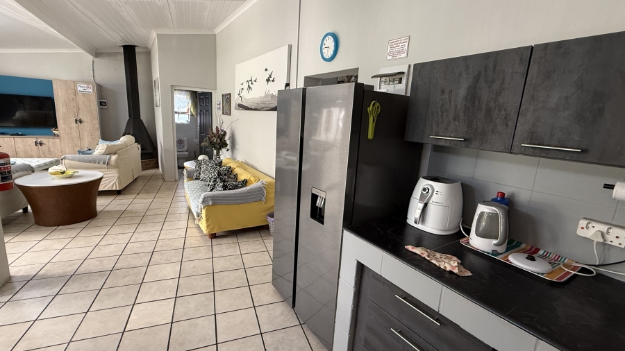 4 Bedroom Property for Sale in Stilbaai Oos Western Cape